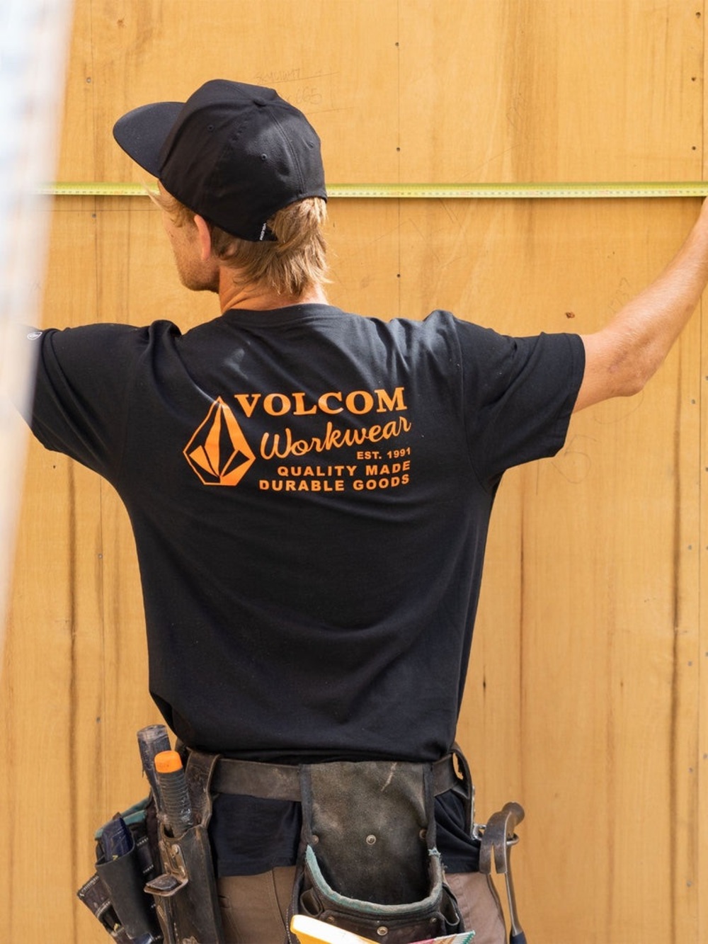 Volcom MEN'S WORKWEAR SHORT SLEEVE TEE Medium